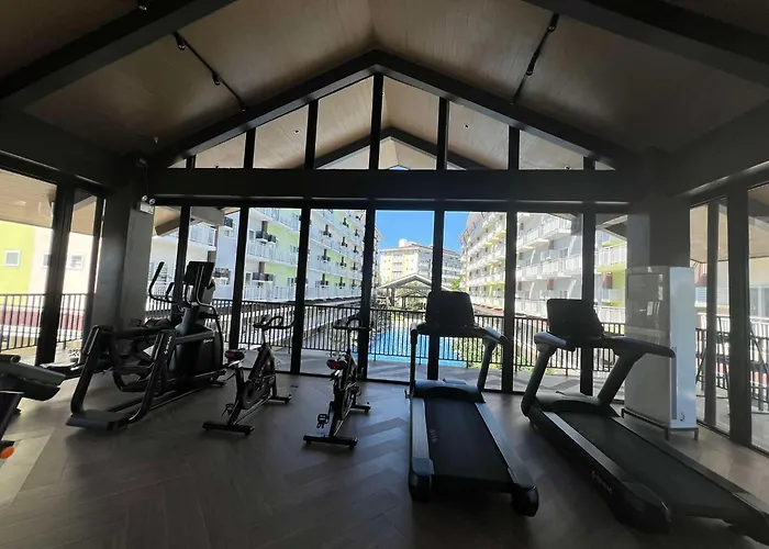 Cozy & Convenient 1-bedroom 3 Mins Away From The Airport Aparthotel Lapu-Lapu City