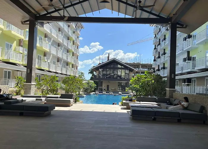 Cozy & Convenient 1-bedroom 3 Mins Away From The Airport Aparthotel