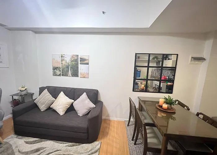 Cozy & Convenient 1-bedroom 3 Mins Away From The Airport Aparthotel 4*