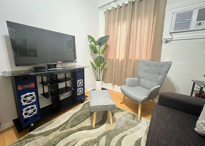 Aparthotel Cozy & Convenient 1-bedroom 3 Mins Away From The Airport Lapu-Lapu City
