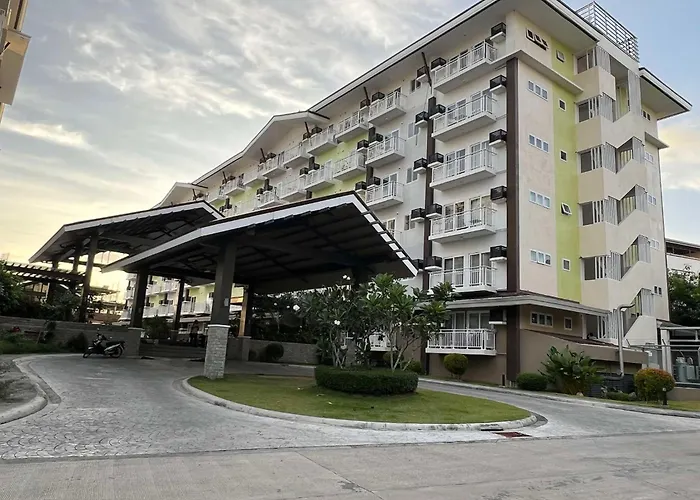 Aparthotel Cozy & Convenient 1-bedroom 3 Mins Away From The Airport