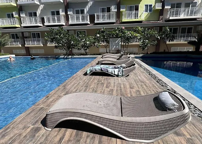 Cozy & Convenient 1-bedroom 3 Mins Away From The Airport Aparthotel Lapu-Lapu City