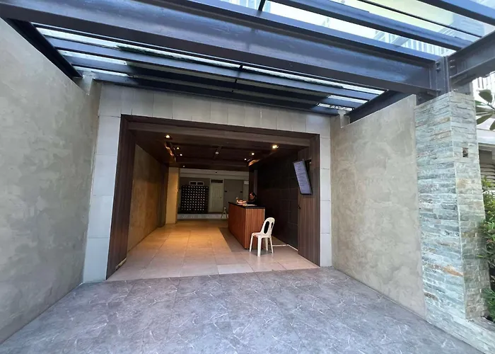 Cozy & Convenient 1-bedroom 3 Mins Away From The Airport Aparthotel 4*