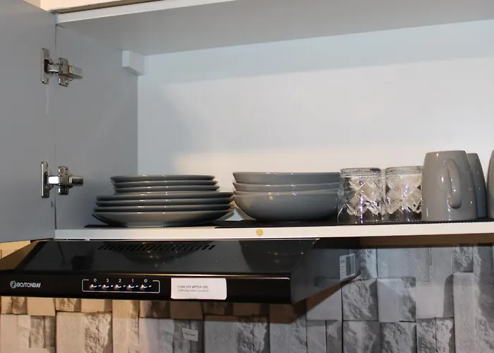 Aparthotel Cozy & Convenient 1-bedroom 3 Mins Away From The Airport