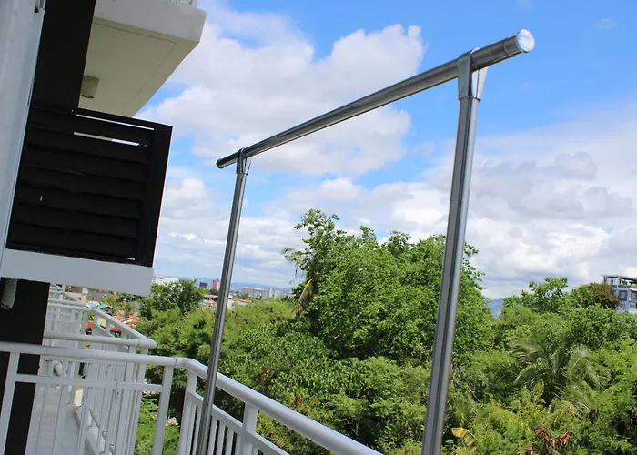 Aparthotel Cozy & Convenient 1-bedroom 3 Mins Away From The Airport 4*